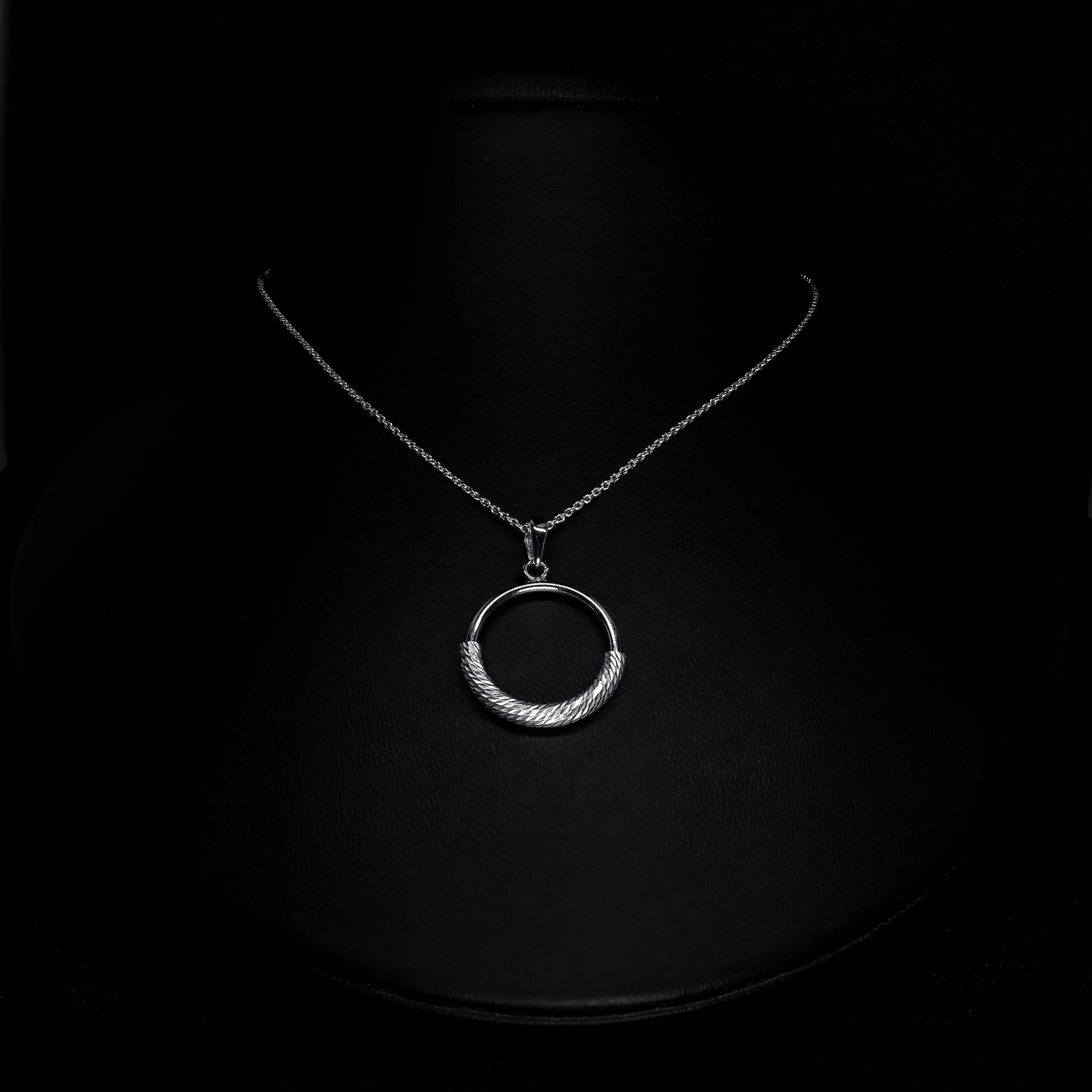 Diamond Cut Ogrlica Srebrna Diamond Cut - ogrlica od 925 srebra i rodijuma - detaljan prikaz | Statement Srebro Beograd